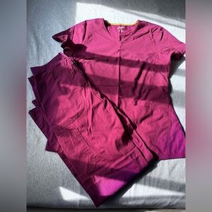 XS Burgundy Scrub Set like new !!